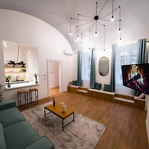 coente-apartments-kiraly-28.inbudapesthotels.com/
