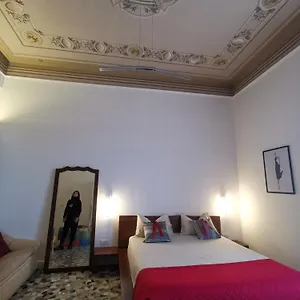 https://tiritu-apartments.catania-hotels.net