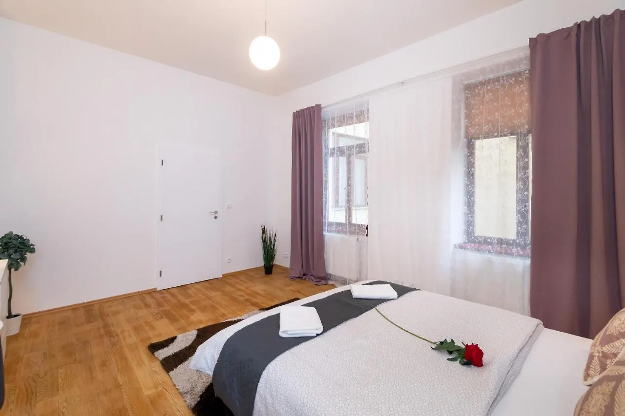 Luxury Apartment In The Center Of Prag
