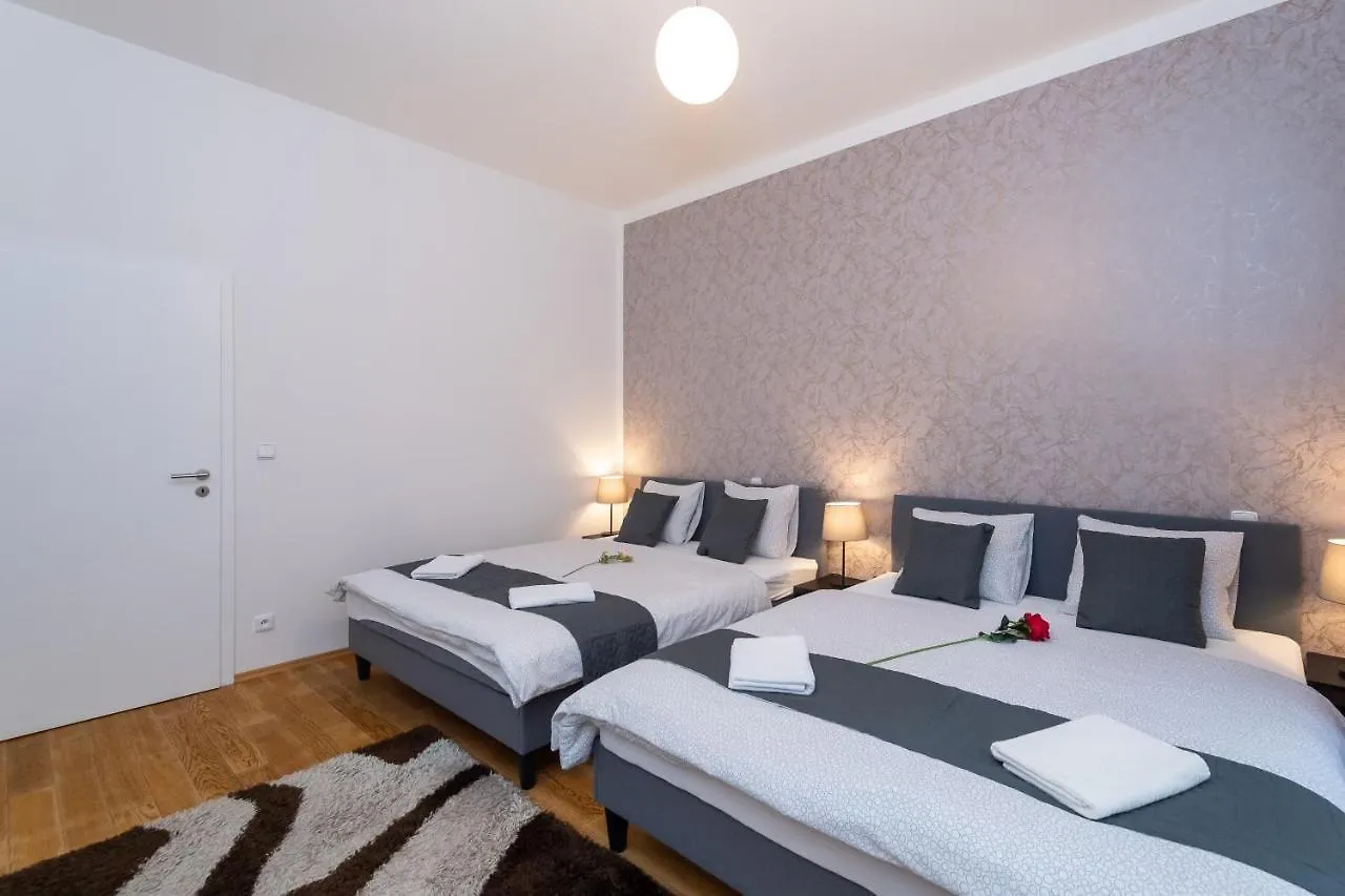 Luxury Apartment In The Center Of Praga Czechy